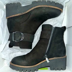 LIKE NEW | Blondo Waterproof Nubuck Platform Booties - Black, 6